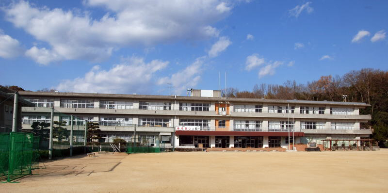 赤穂西中学校まで869m (徒歩11分) 写真22
