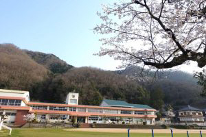 八鹿小学校まで707m (徒歩9分) 写真21