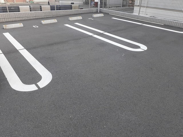 駐車場 写真13
