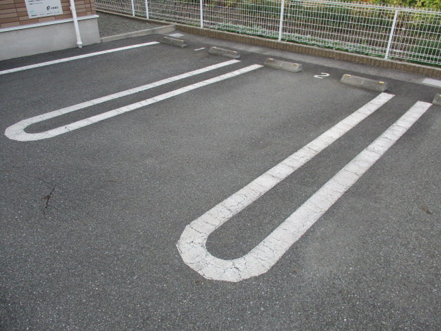 駐車場 写真13