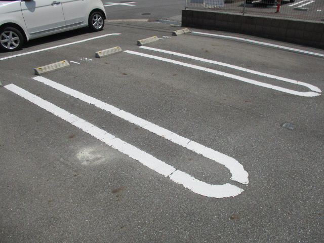 駐車場 写真13