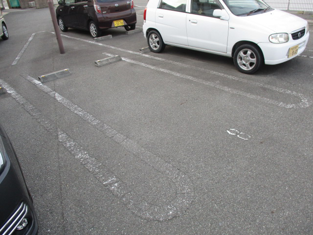 駐車場 写真13