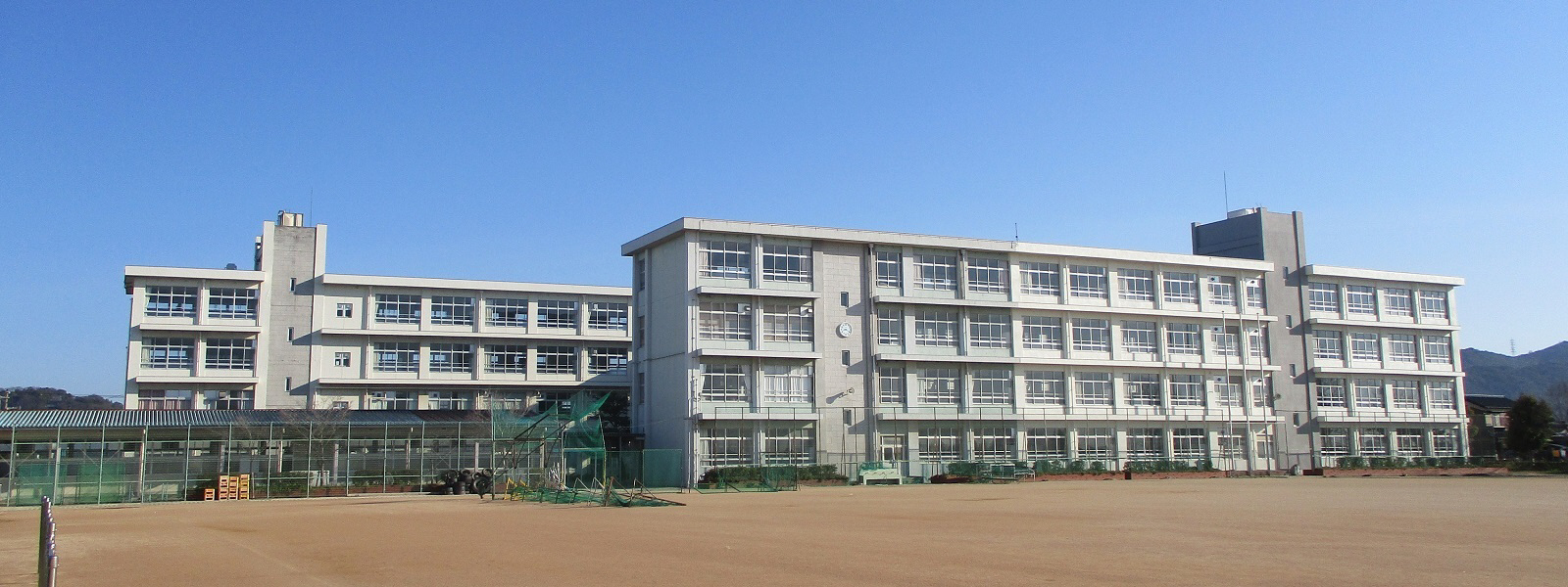 朝日中学校まで2232m (徒歩28分) 写真22