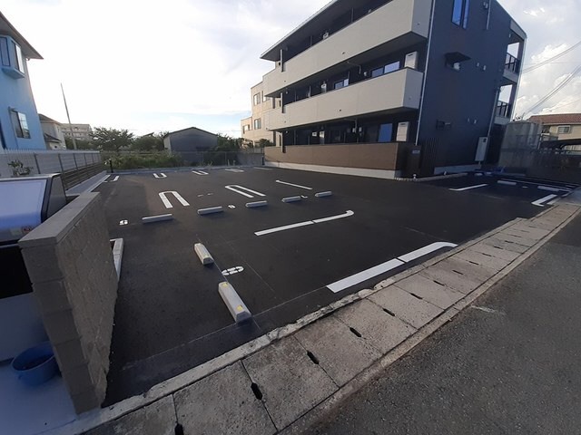 駐車場 写真13