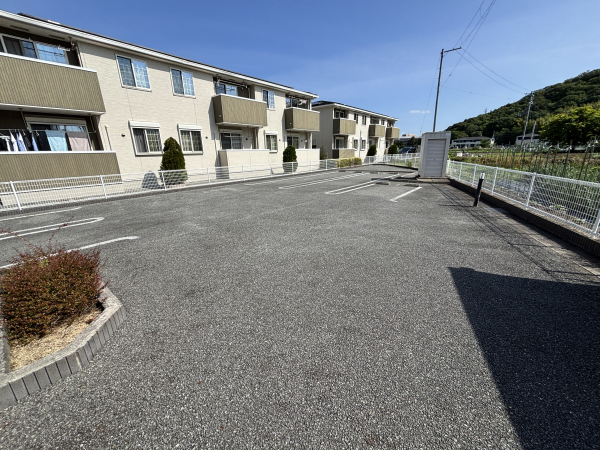 駐車場 写真16