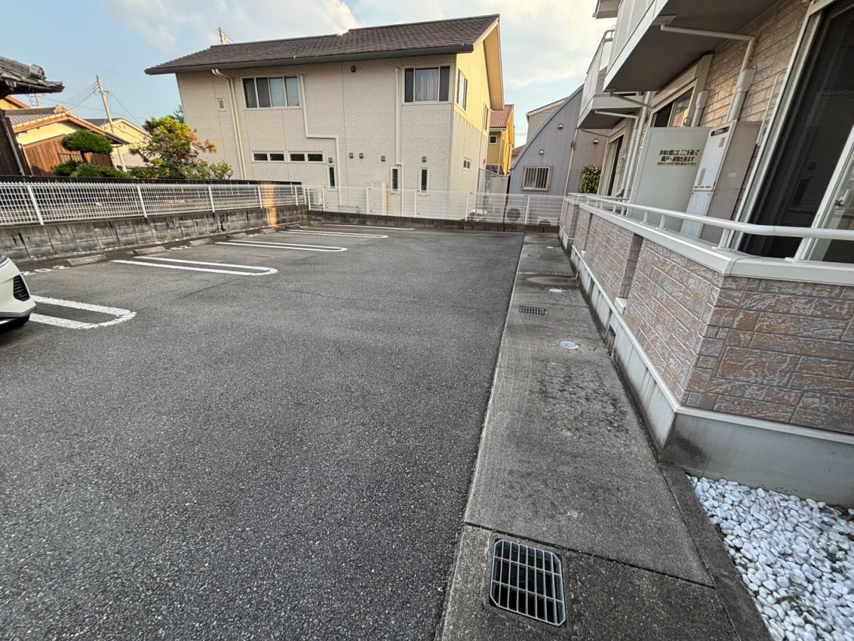 駐車場 写真13