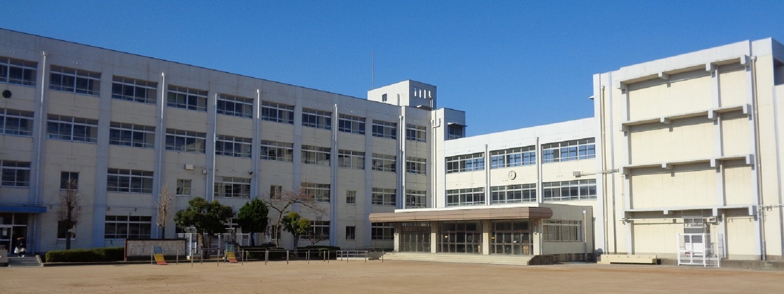 東小学校まで721m (徒歩10分) 写真21