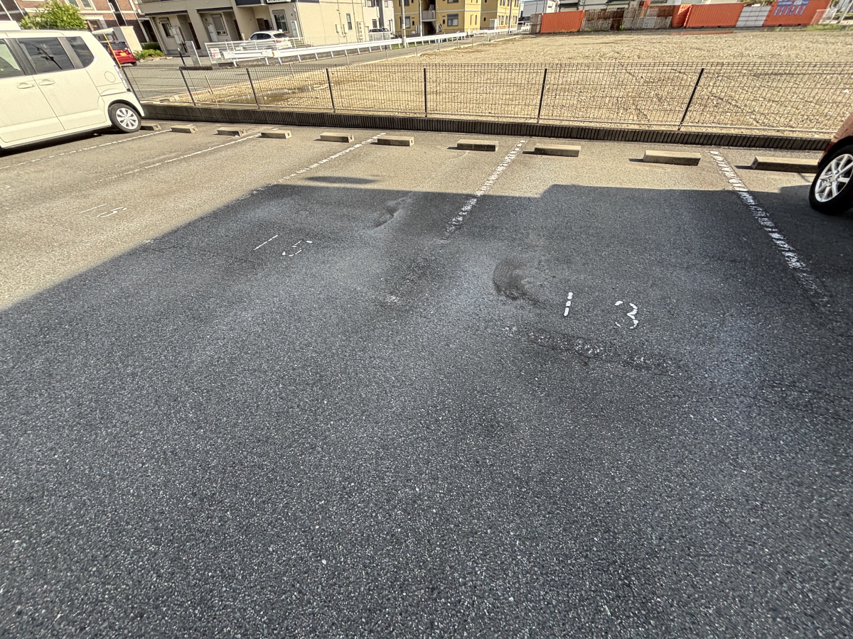駐車場 写真14