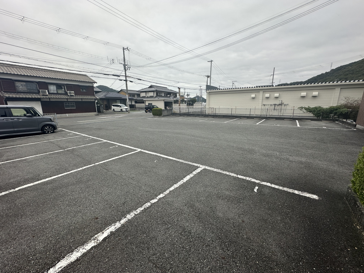 駐車場 写真14