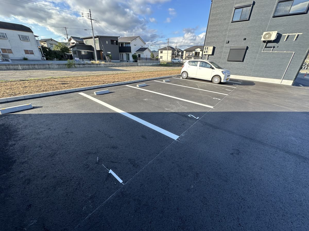 駐車場 写真14