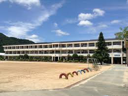 塩屋小学校まで1178m (徒歩15分) 写真21
