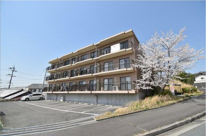 リーガルハウス吉川