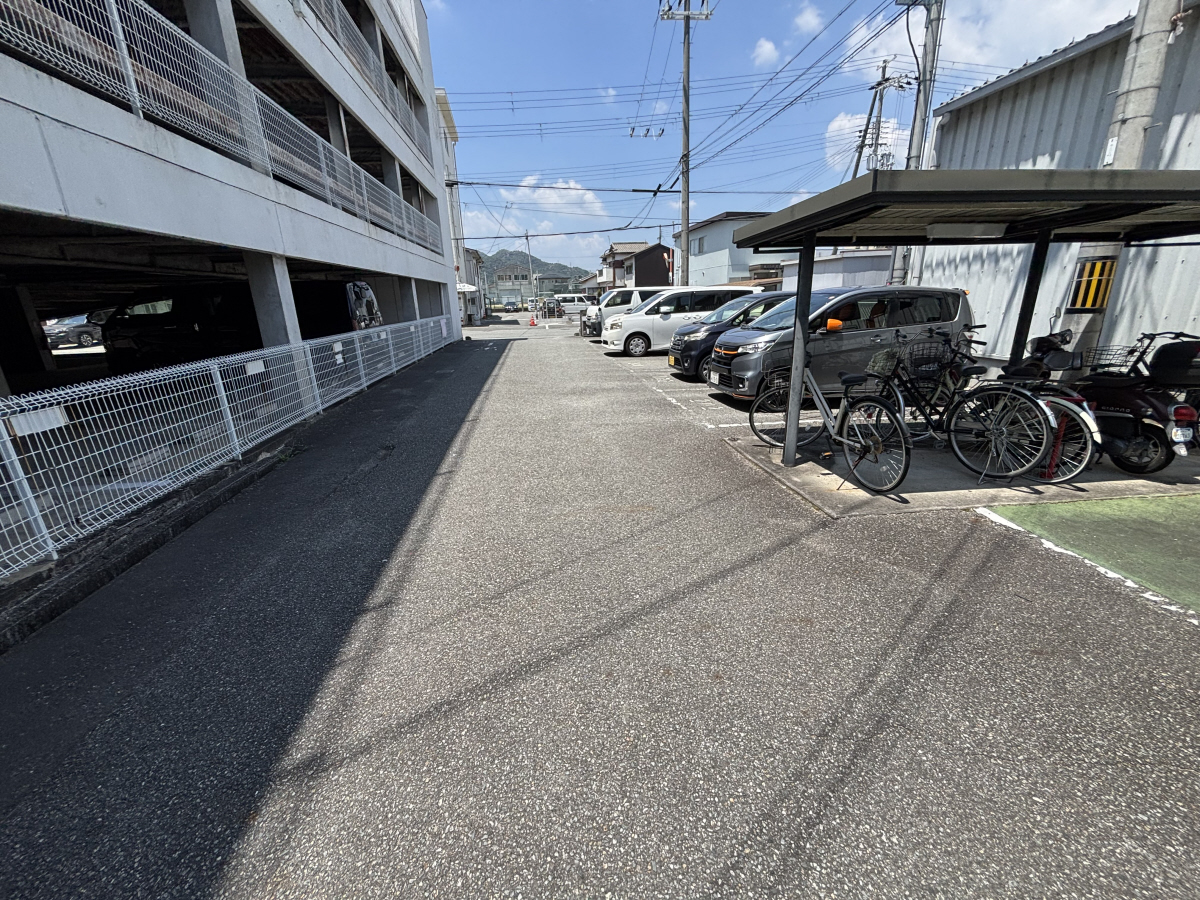 駐車場 写真15