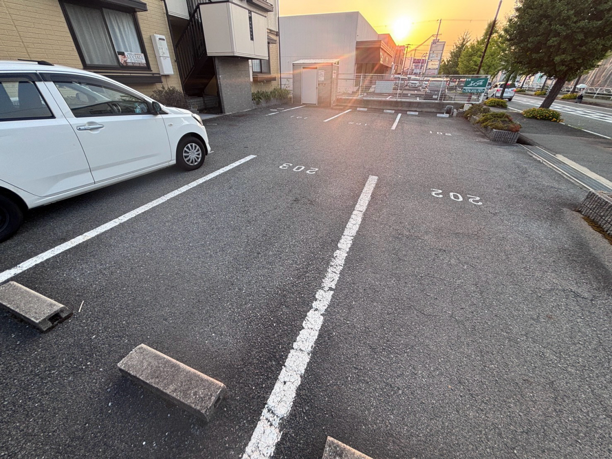 駐車場 写真14