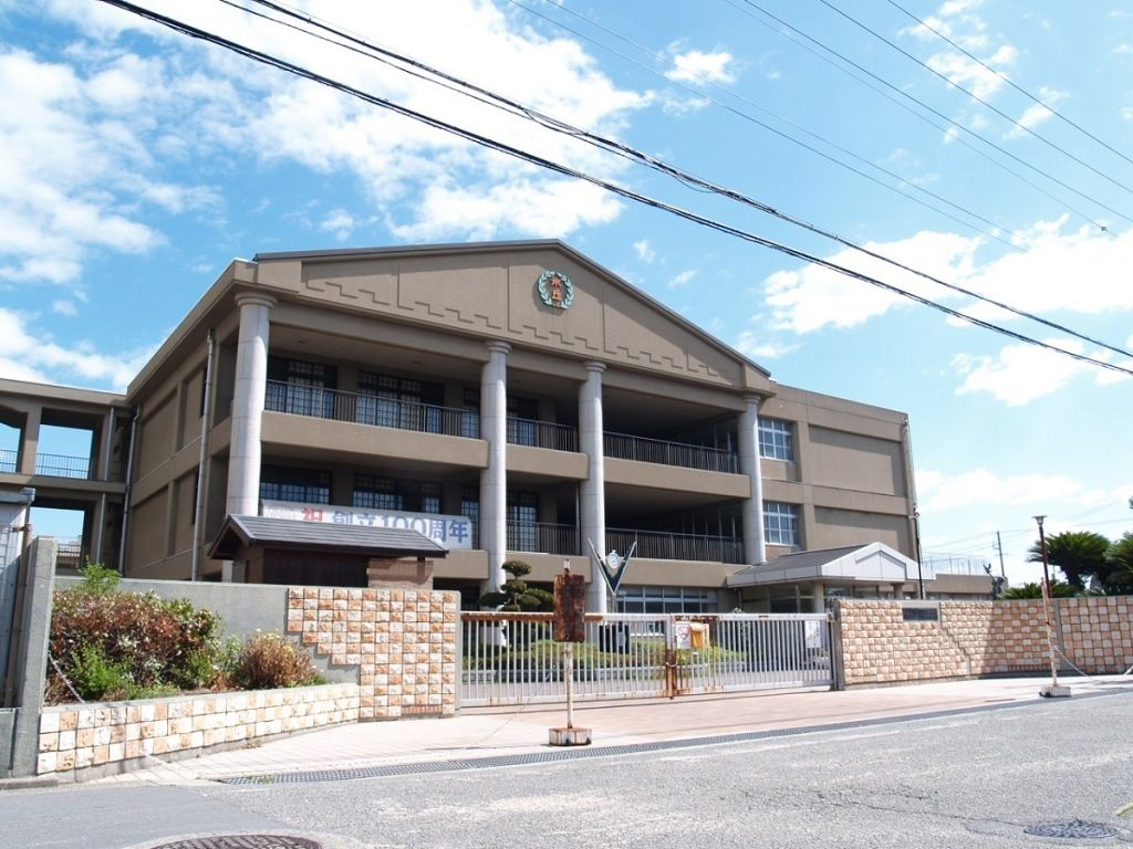 氷丘小学校まで576m (徒歩8分) 写真21