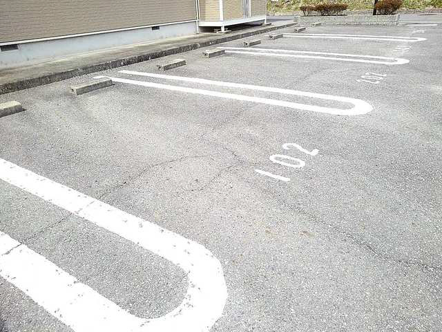 駐車場 写真12