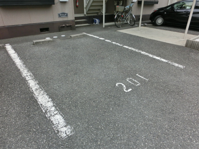 駐車場 写真13