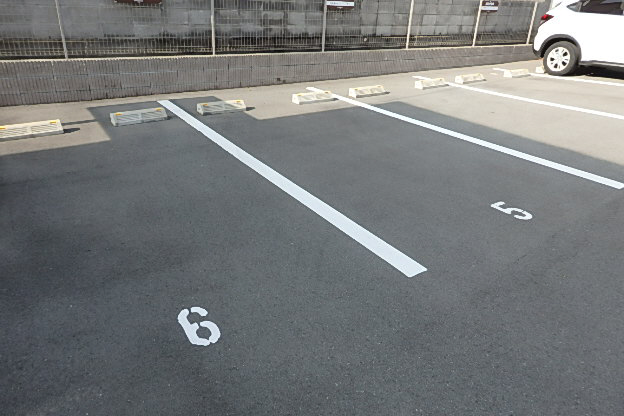 駐車場 写真13