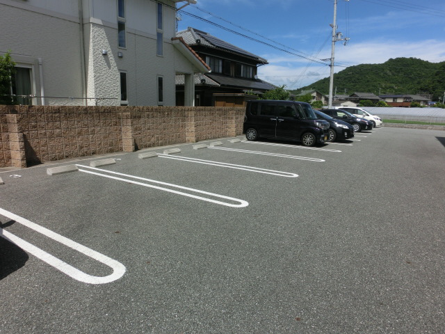 駐車場 写真13