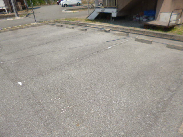 駐車場 写真13