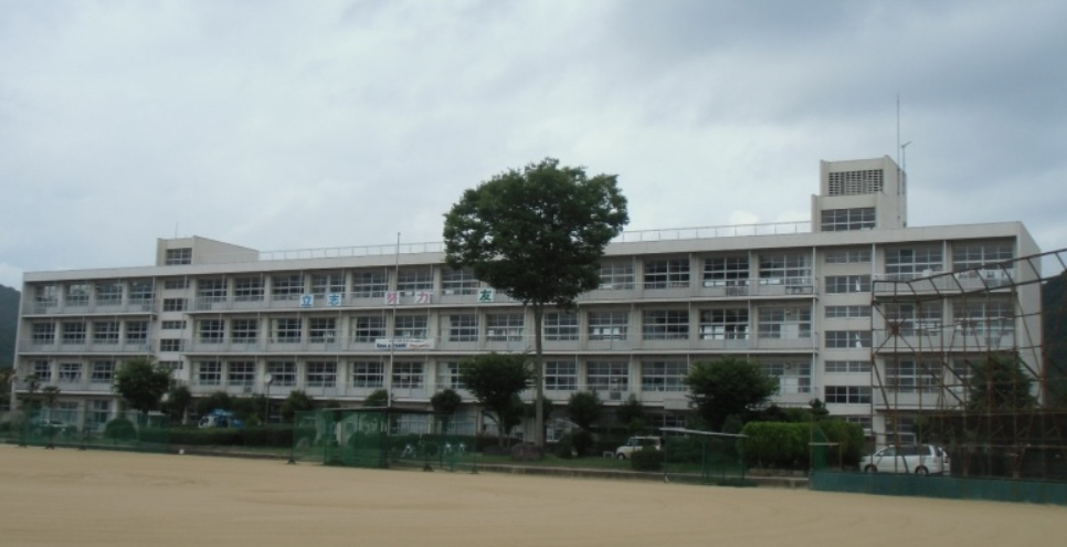 西脇中学校まで931m (徒歩12分) 写真22