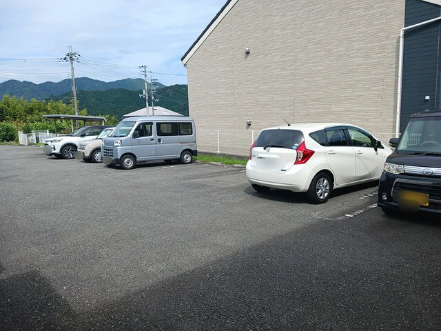 駐車場 写真12