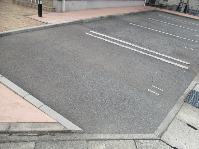 駐車場 写真13
