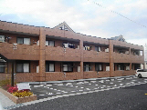 物件番号:1054305119 13.6帖の広々リビング☆浴室乾燥・追焚き等設備充実♪ 安心重量鉄骨造で遮音性◎