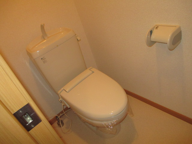 トイレ 暖房便座付きです! 写真5