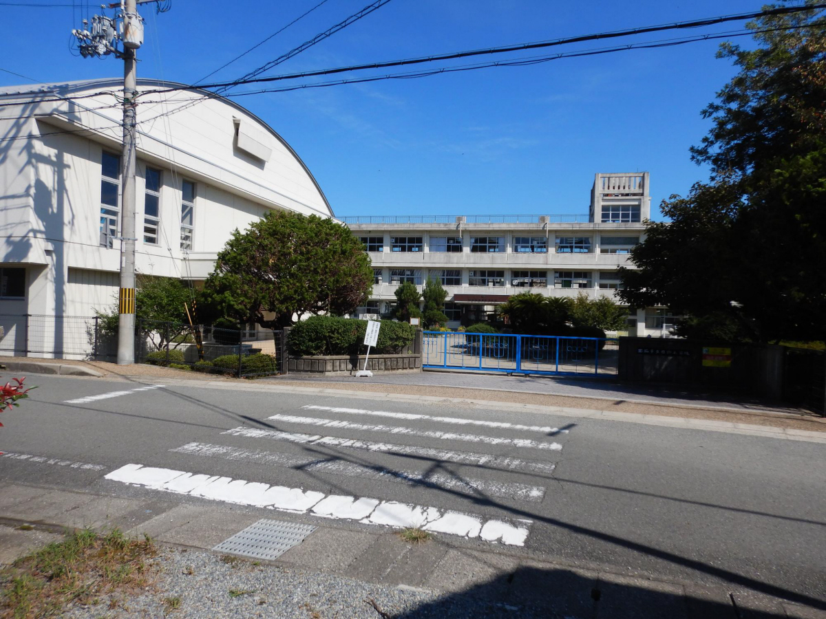 日野小学校まで2227m (徒歩28分) 写真21