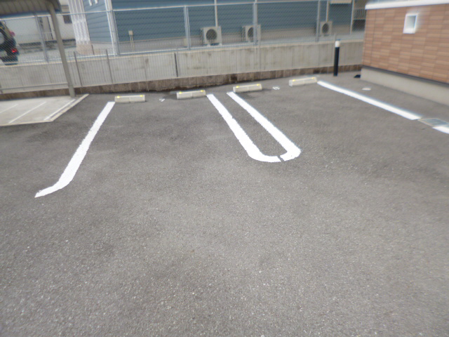 駐車場 写真13