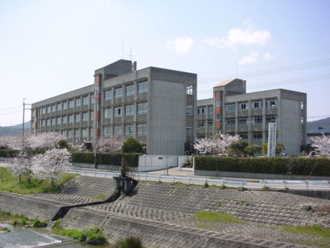 曽左小学校まで556m (徒歩7分) 写真21