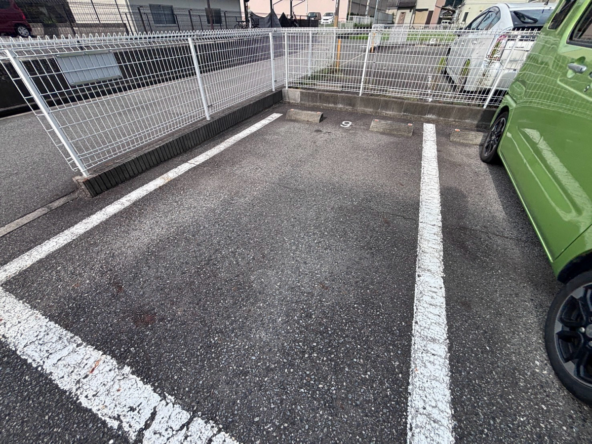 駐車場 写真13