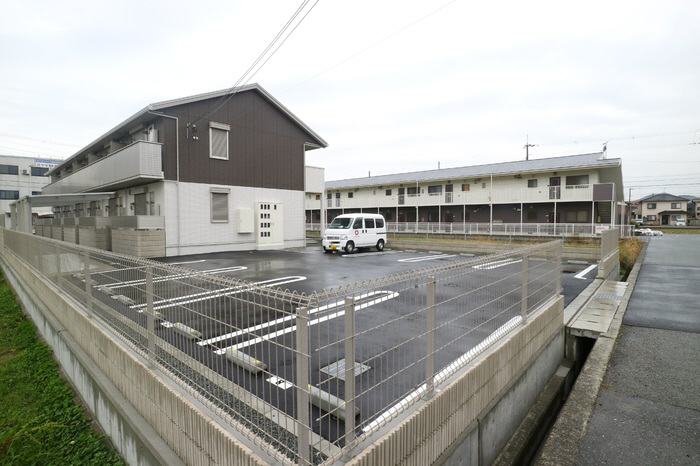駐車場 写真13