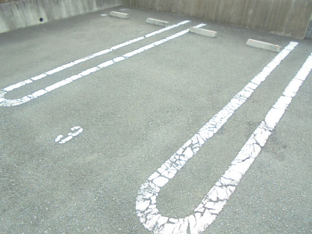 駐車場 写真14