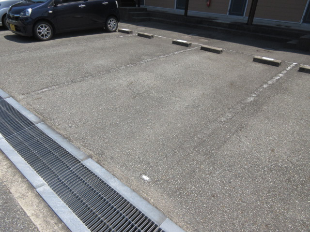 駐車場 写真13