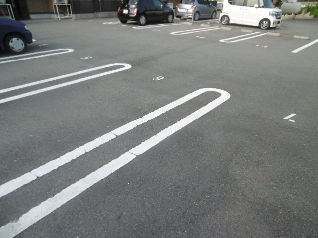 駐車場 写真13