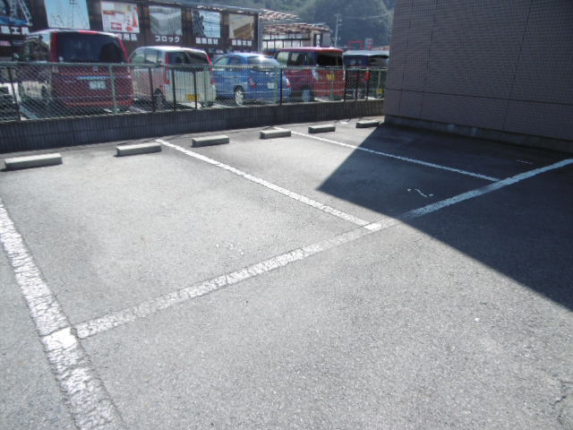 駐車場 写真12