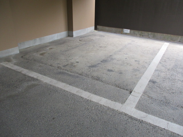 駐車場 写真12