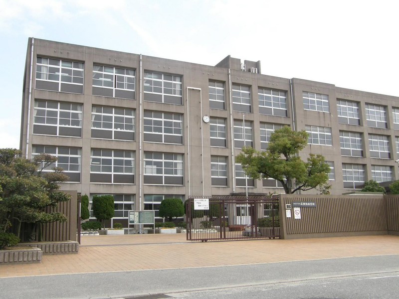 平岡南中学校まで582m (徒歩8分) 写真22