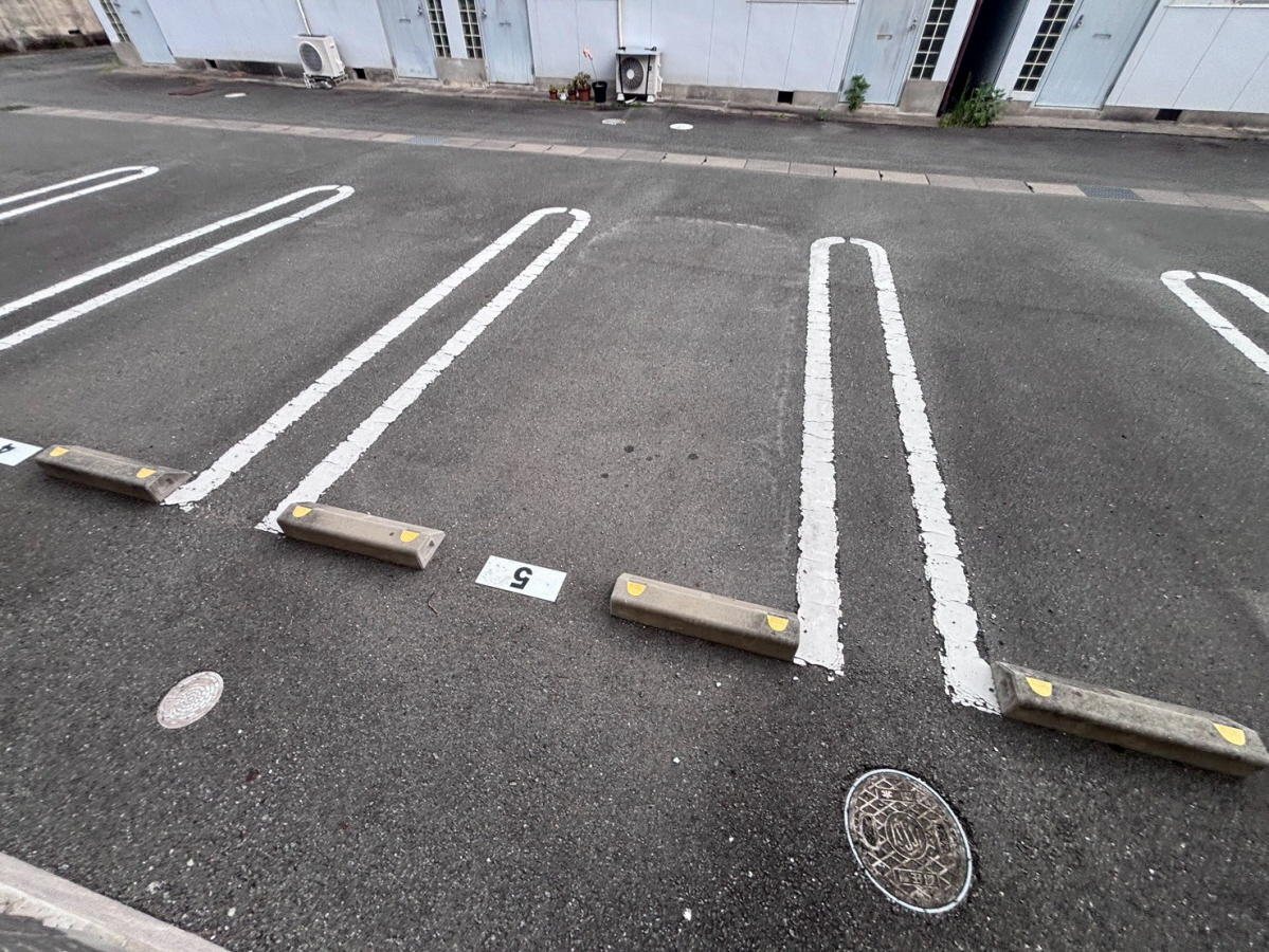 駐車場 写真15