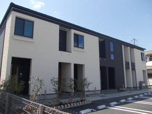 物件番号:1054303872 2016年施工の築浅物件！都市ガスでシステムキッチン採用！！