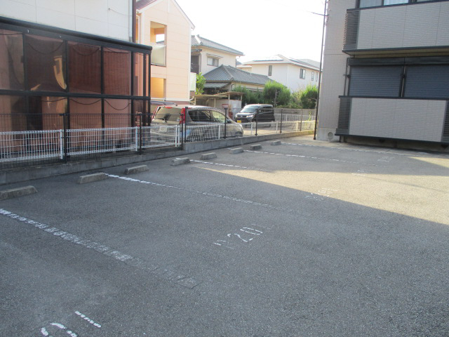 駐車場 写真13