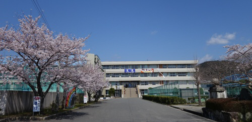 滝野中学校まで289m (徒歩4分) 写真22