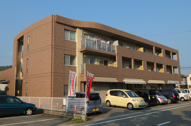 ファミール・サンフジ
