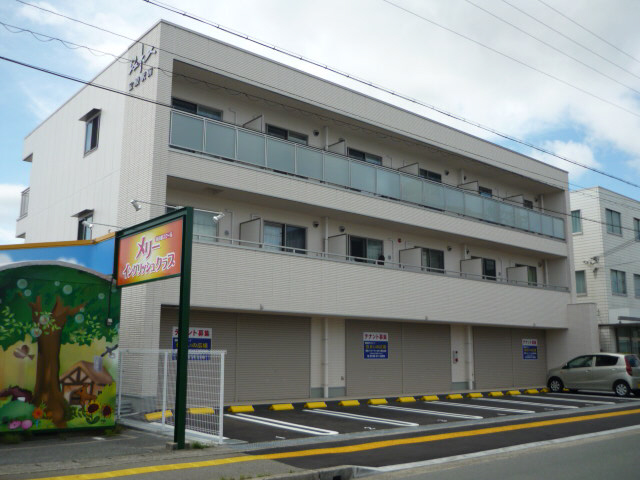 ジュネス宝殿駅前